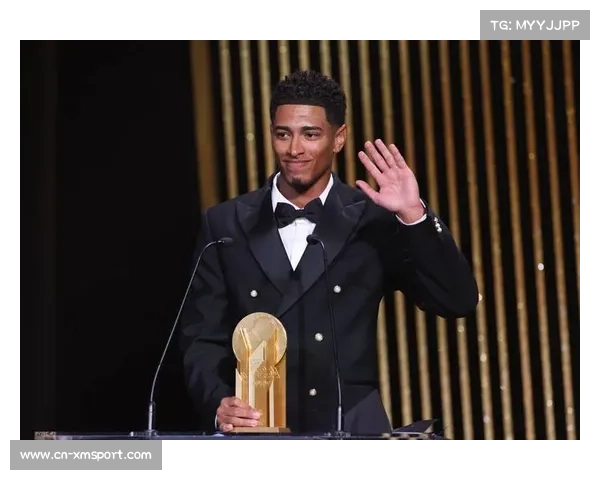 贝林厄姆胡子造型引关注，随皇马前往迪拜