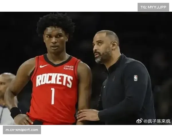 申京不满判罚与裁判理论，火箭主帅乌度卡双双遭驱逐